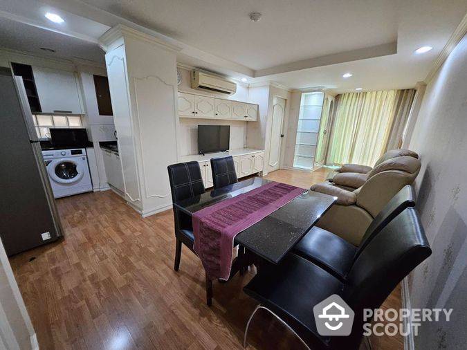For SaleCondoRatchadapisek, Huaikwang, Suttisan : 1-BR Condo at The Kris Ratchada 17 near MRT Sutthisan