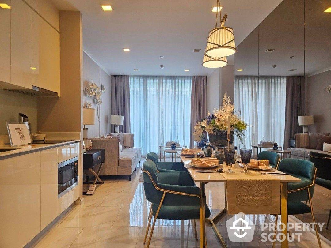 For SaleCondoNana, North Nana,Sukhumvit13, Soi Nana : 2-BR Condo at Hyde Sukhumvit 11 near BTS Nana