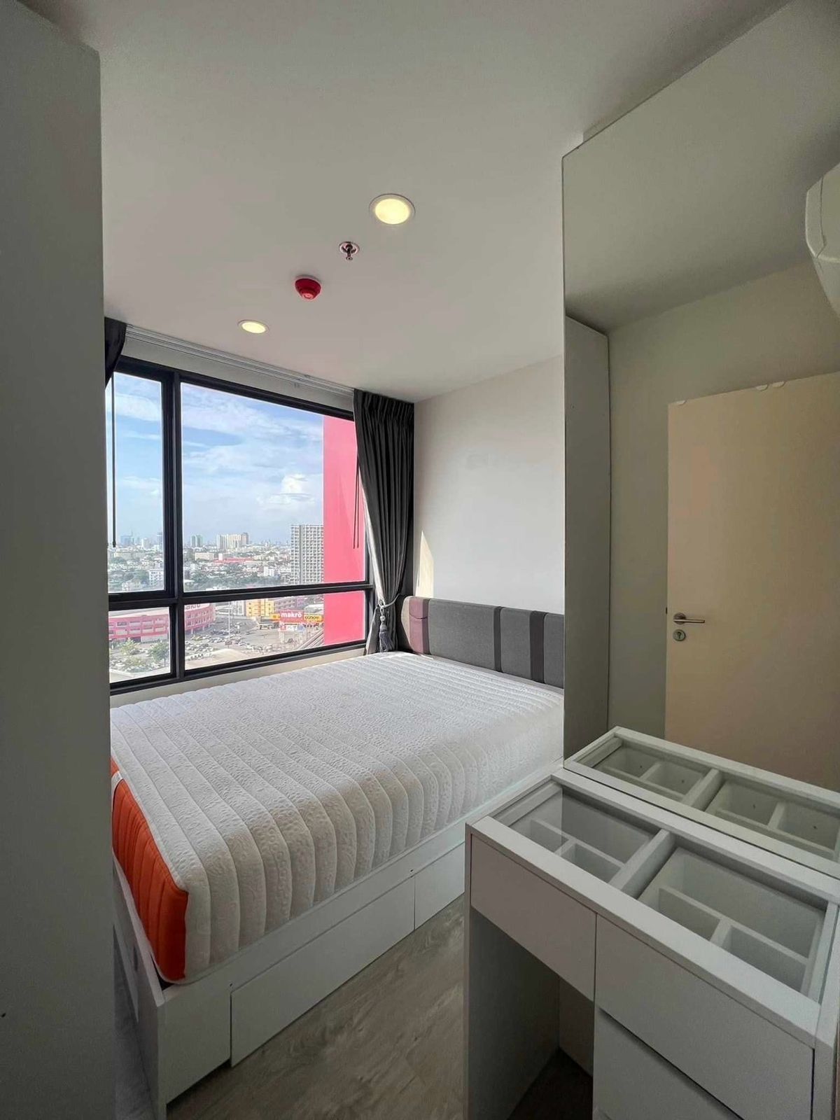 ขายคอนโดปิ่นเกล้า จรัญสนิทวงศ์ : 🔥ขาย เดอะ ทรี จรัญฯ30🔥