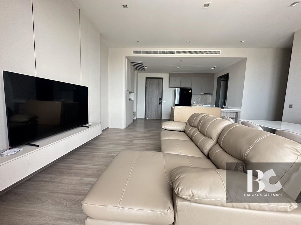 ให้เช่าคอนโดสาทร นราธิวาส : ⚜️Rare unit 2 bedrooms for rent close to shrewsbury international ⚜️