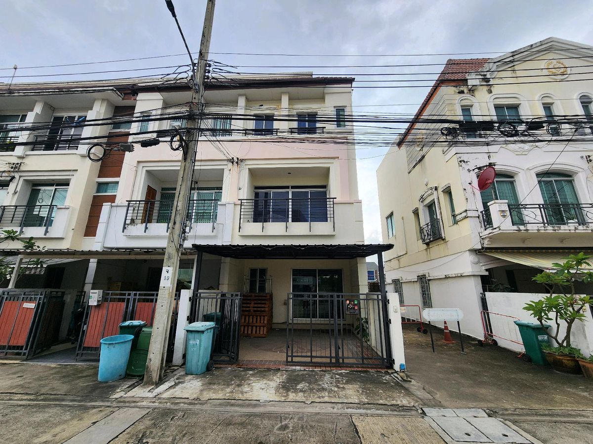 ให้เช่าทาวน์โฮมเกษตร นวมินทร์ ลาดปลาเค้า : ให้เช่าบ้านกลางเมืองสวิสทาวน์เกษตร-นวมินทร์  🏡🎉🎉位於瑞士城 Kaset-Nawamintr 中心的房屋出租 