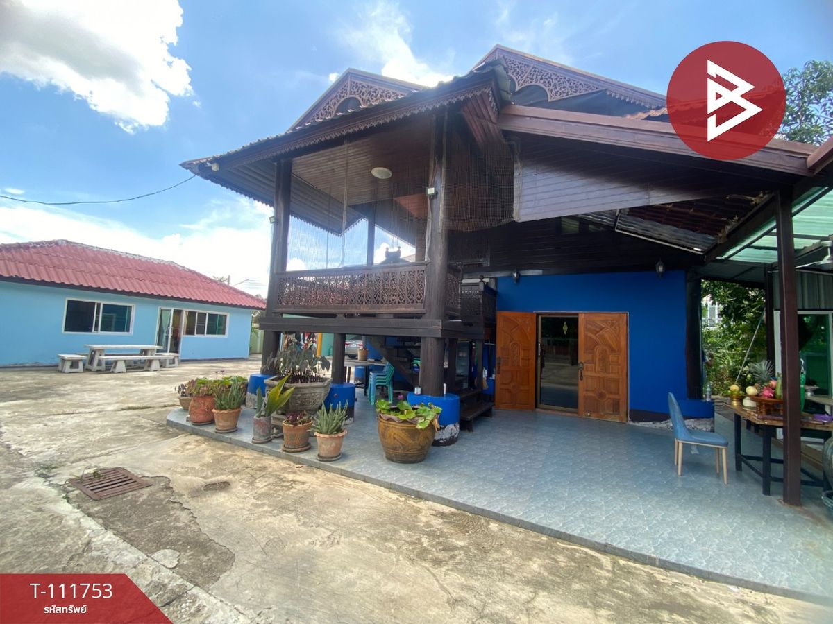 ขายที่ดินนครปฐม : ขายที่ดินพร้อมบ้านเดี่ยว 3 หลัง หมู่บ้านพุทธมณฑลแลนด์ นครปฐม