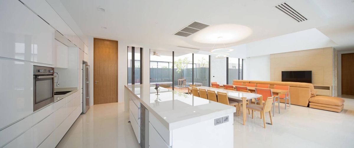 ขายบ้านสุขุมวิท อโศก ทองหล่อ : ขายบ้าน3ชั้น เอกมัย พร้อมสระว่ายน้ำ