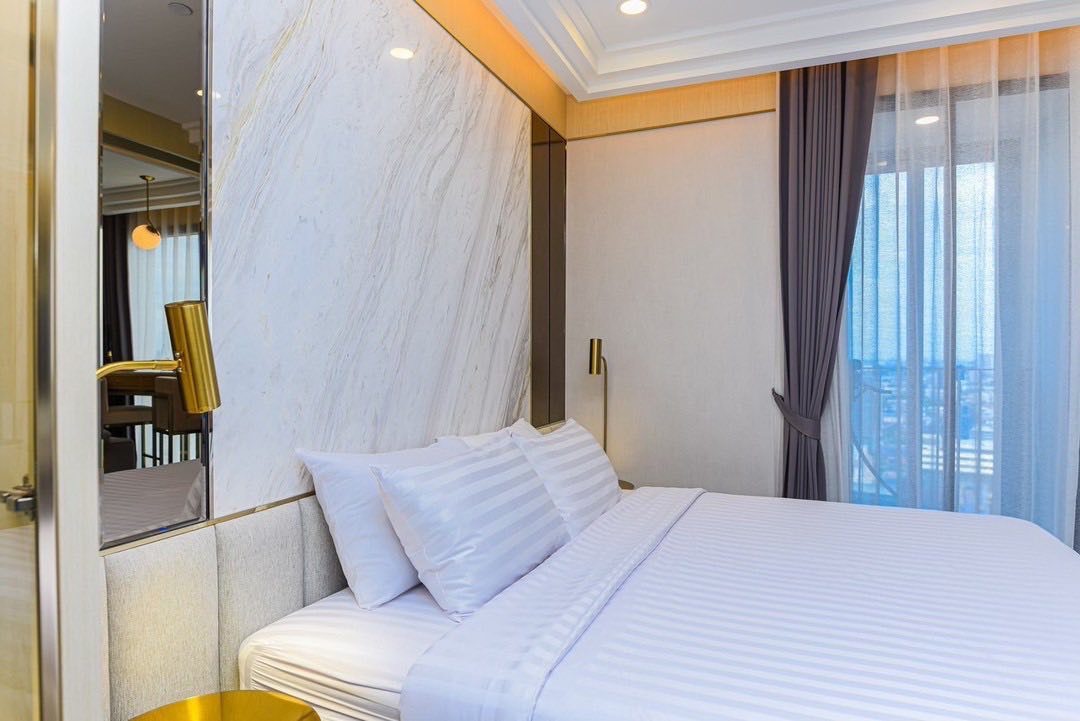 For RentCondoSiam Paragon ,Chulalongkorn,Samyan : 🔥For urgent rent🔥Ashton Chula - Silom, fully furnished with furniture and appliances, with a view of Sathorn-Silom high-rise buildings, next to MRT Sam Yan, ready to move in today