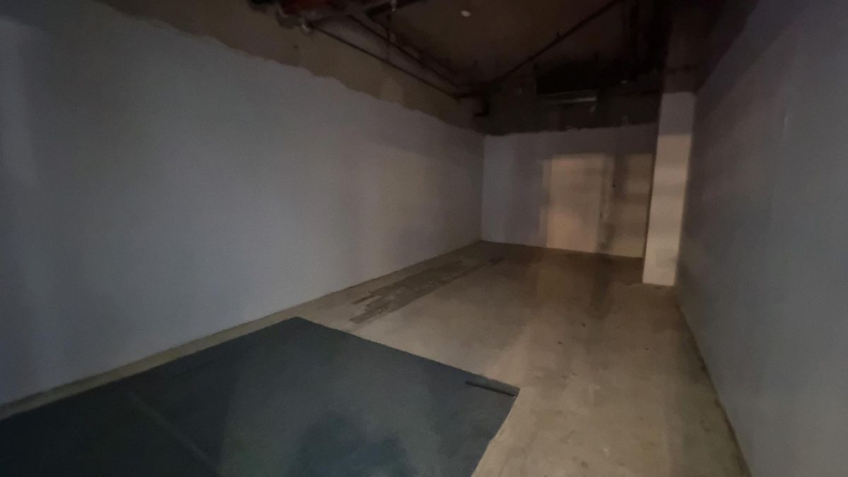 For RentRetail SpaceWitthayu, Chidlom, Langsuan, Ploenchit : BTS Ploenchit rental space for opening a shop to consider every business 38.76 sq.m.