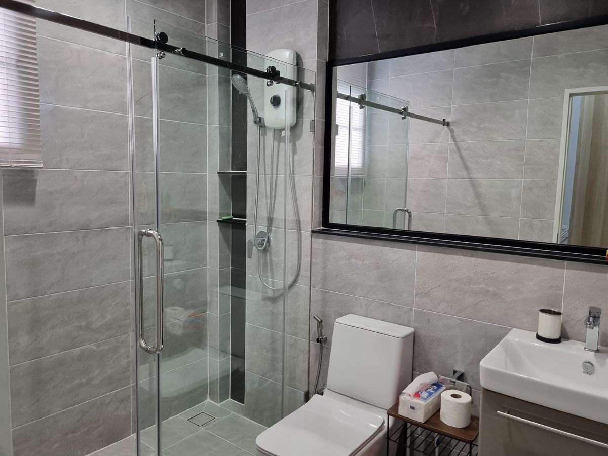 HousePathum Thani,Rangsit, Thammasat : Bangkok Boulevard Vibhavadi-Phahon Yothin, luxury house, 441 sq m., on Phahon Yothin main road, 24 minutes to Rama 9