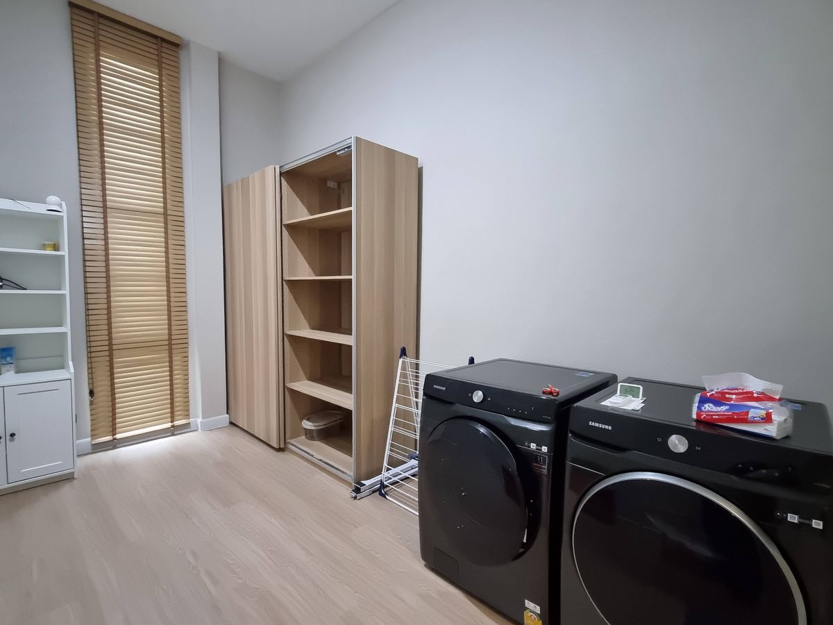 HousePathum Thani,Rangsit, Thammasat : Bangkok Boulevard Vibhavadi-Phahon Yothin, luxury house, 441 sq m., on Phahon Yothin main road, 24 minutes to Rama 9