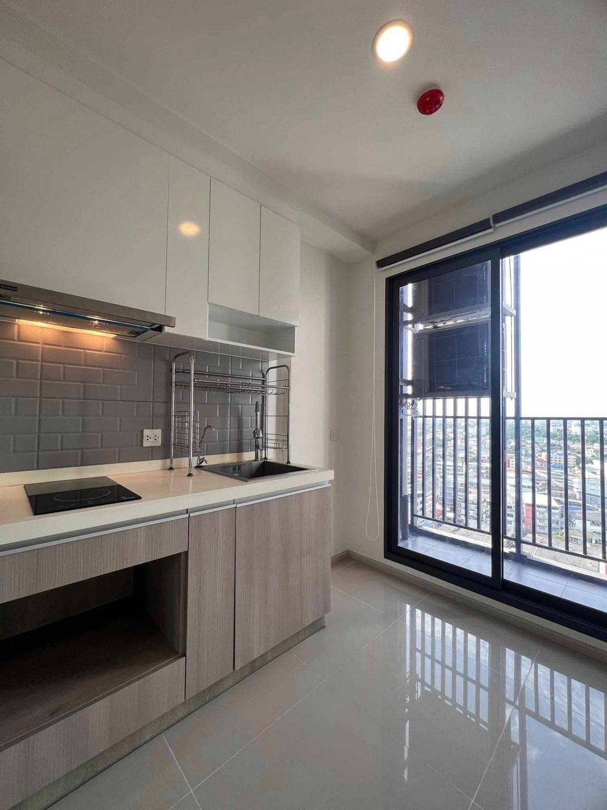 ขายคอนโดปิ่นเกล้า จรัญสนิทวงศ์ : 🔥ขาย เดอะ ทรี จรัญฯ30🔥