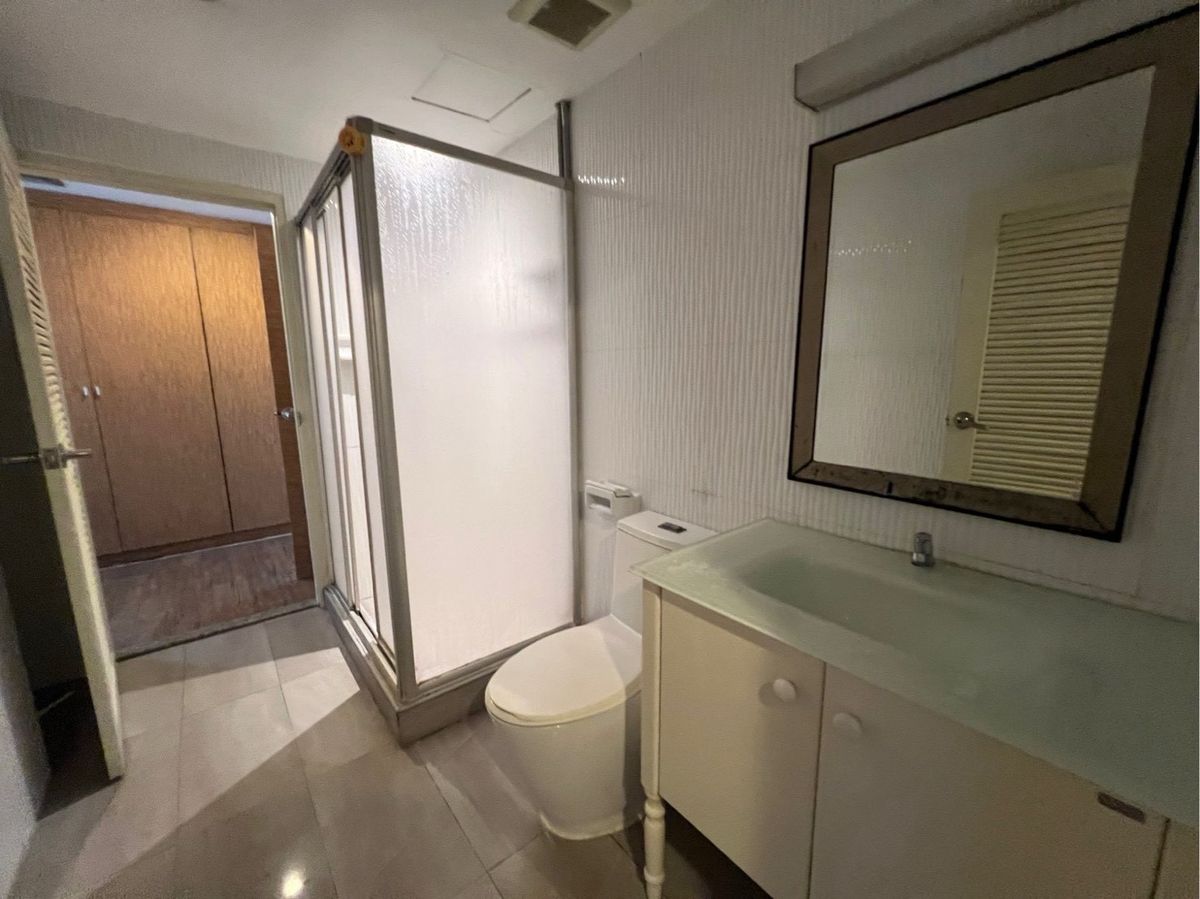 For RentCondoSukhumvit, Asoke, Thonglor : For rent Royal Castle Sukhumvit 39