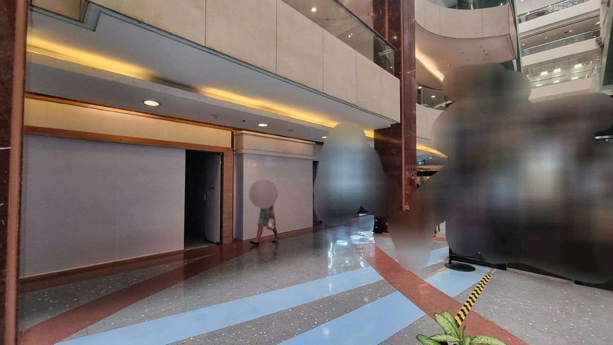 For RentRetail SpaceWitthayu, Chidlom, Langsuan, Ploenchit : BTS Ploenchit rental space for opening a shop to consider every business 38.76 sq.m.