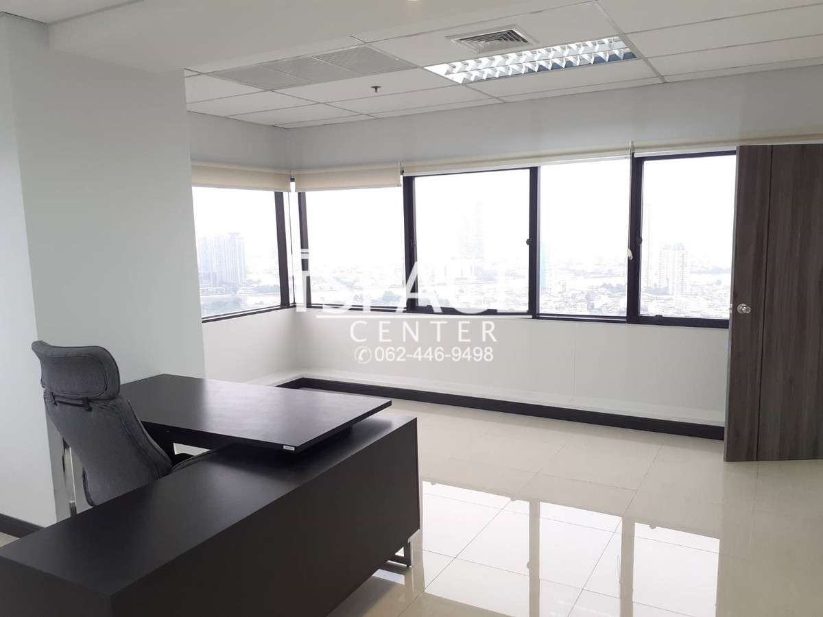 For RentOfficeWongwianyai, Charoennakor : Office for rent, office near BTS, Krung Thon Buri, well decorated, convenient to travel