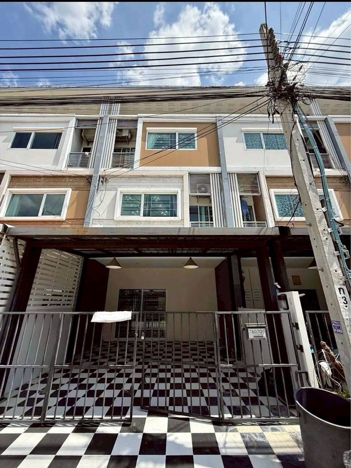 ให้เช่าทาวน์โฮมพัฒนาการ ศรีนครินทร์ : ให้เช่าทาวน์โฮมวิลเลตซิตี้พัฒนาการ 38 บ้านสวยใกล้ทางด่วน 🏡🎊💸聯排別墅出租，Village City Pattanakarn 38，靠近高速公路的漂亮房子。