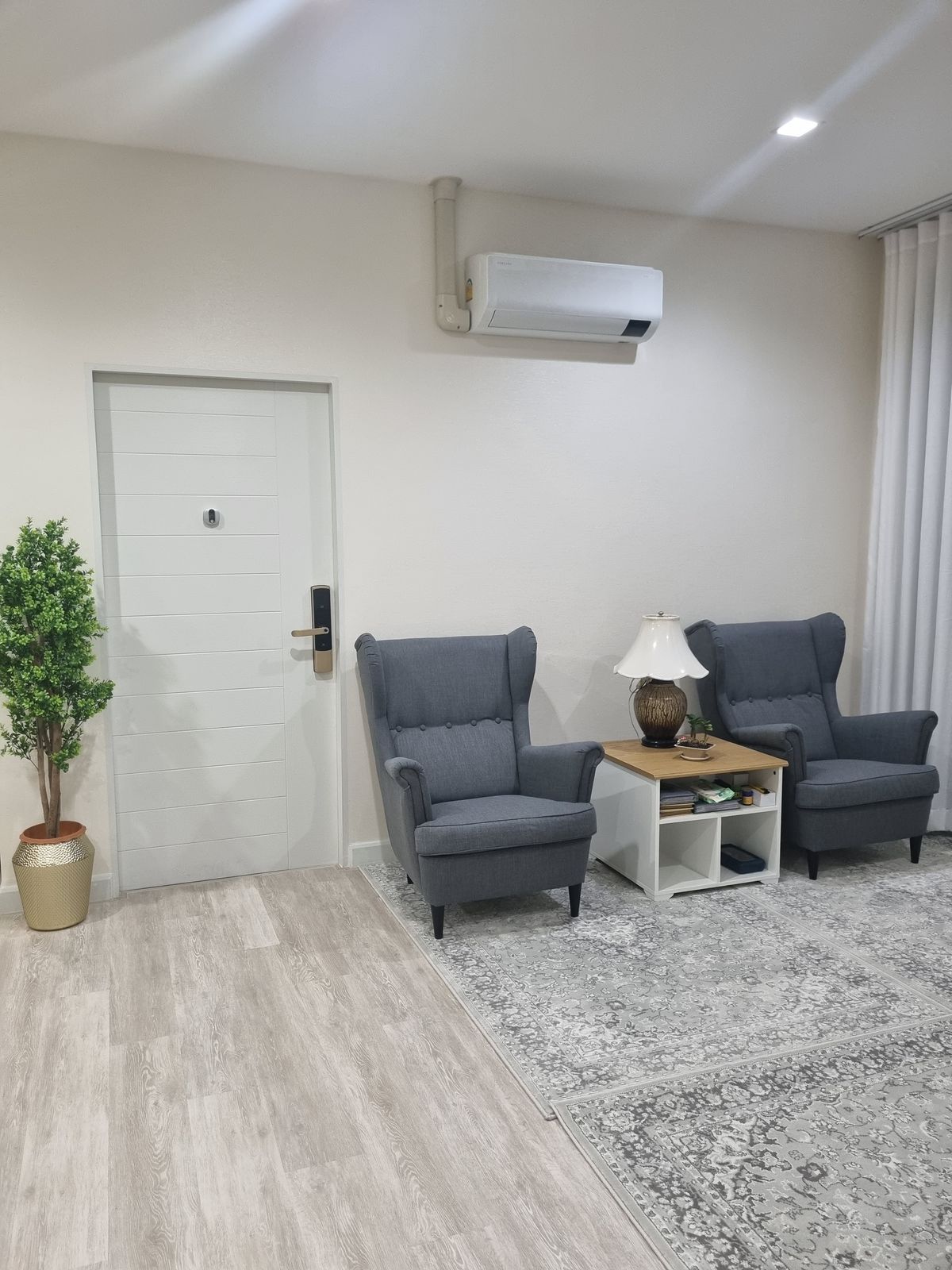 HousePathum Thani,Rangsit, Thammasat : Bangkok Boulevard Vibhavadi-Phahon Yothin, luxury house, 441 sq m., on Phahon Yothin main road, 24 minutes to Rama 9