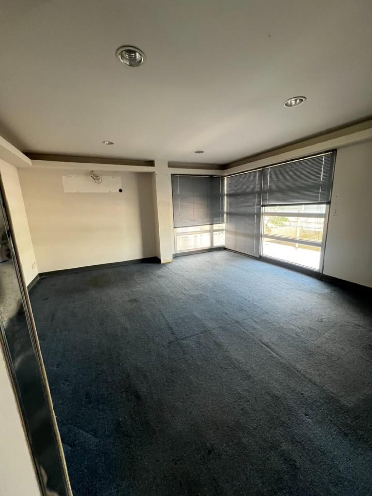 ขายคอนโดแจ้งวัฒนะ เมืองทอง : (18906) Lakeview Condominiums Geneva 2