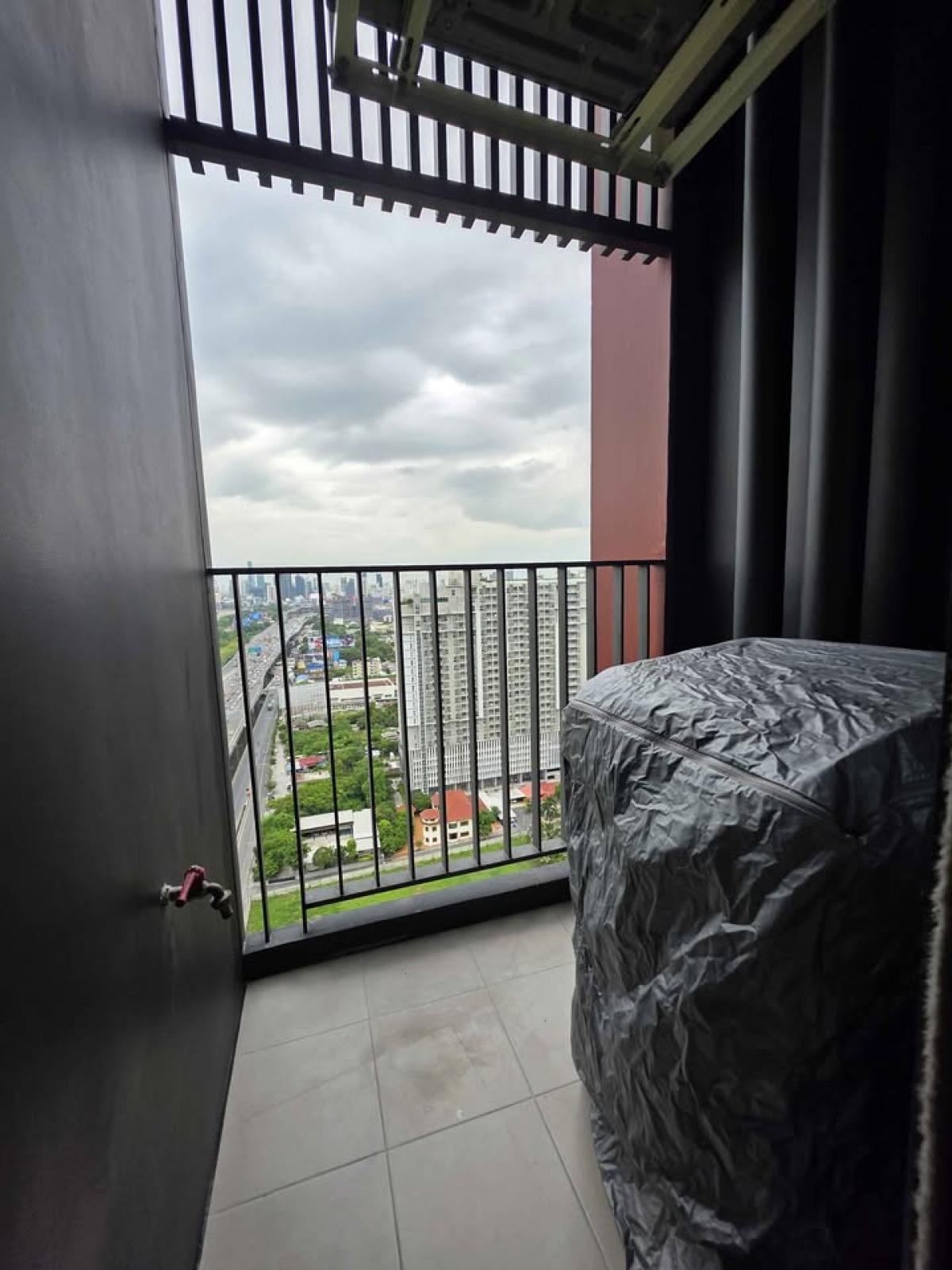 ให้เช่าคอนโดพระราม 9 เพชรบุรีตัดใหม่ RCA : Life Asoke Hype, Studio bed, 18000 per month