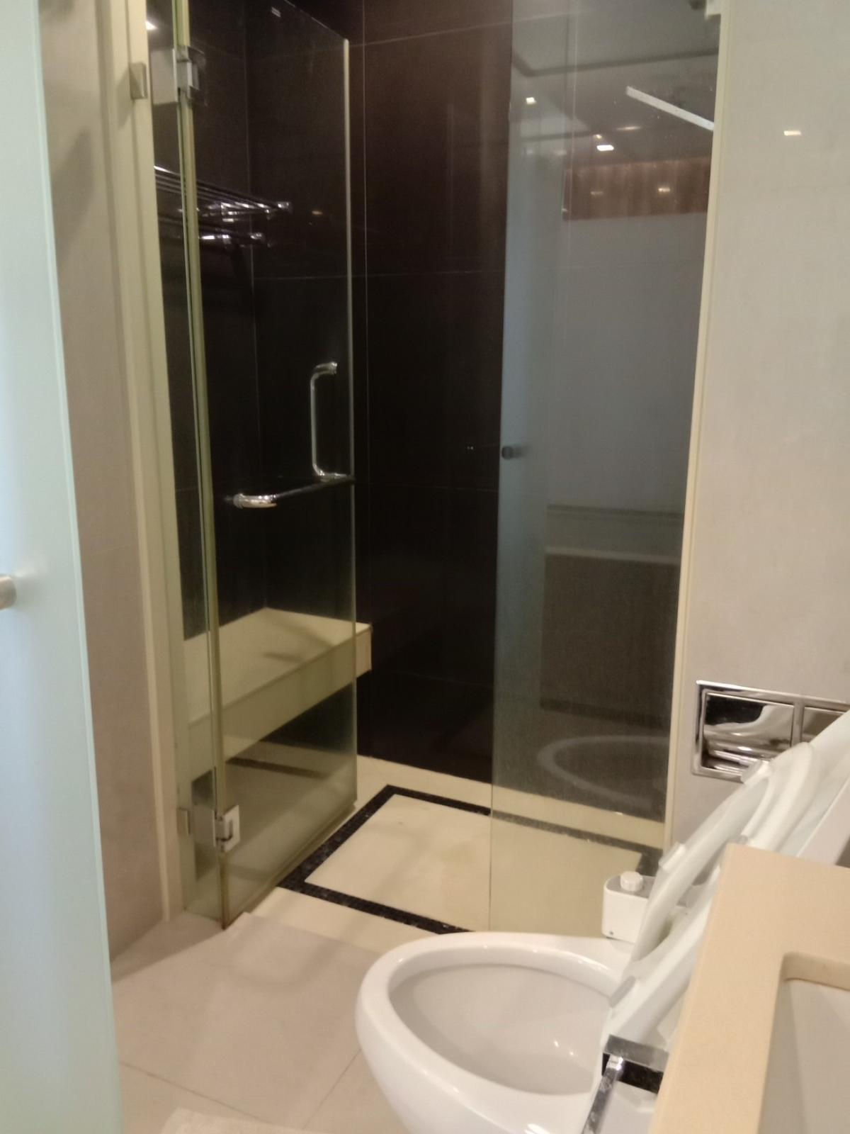 For SaleCondoRama9, Petchburi, RCA : The Address Asoke - 1 Bed, 45 sqm near MRT Phetchaburi just 100 metersModern condo with fitness, swimming pool at a good price of 6.15 million!