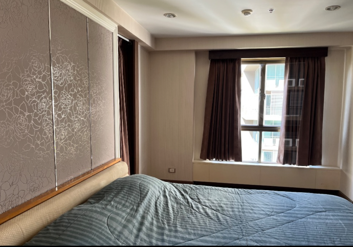 ขายคอนโดสีลม ศาลาแดง บางรัก : 28/02/2026, รวมค่าโอนหรูใจกลางสีลม 2 ห้องนอน กว้าง 122 ตร.ม. วิวเมืองสุดปัง! ใกล้ BTS ช่องนนทรี พร้อมสิ่งอำนวยความสะดวกครบครัน!