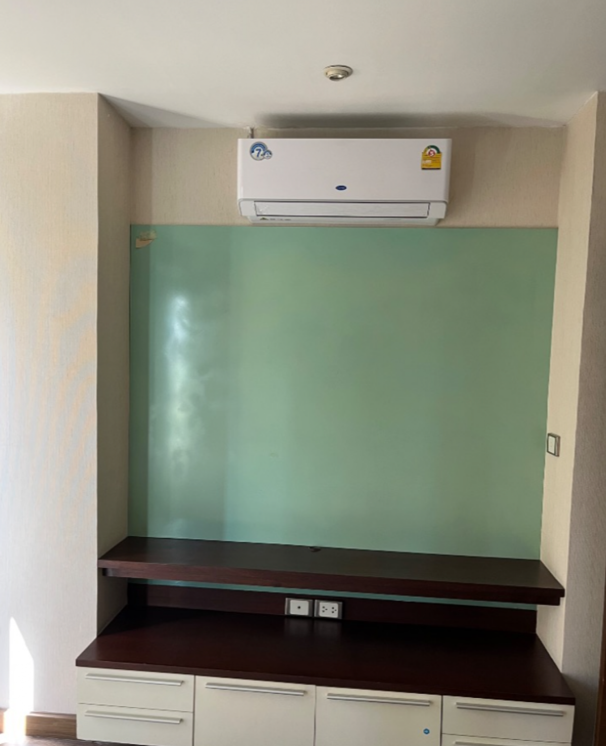 ขายคอนโดสีลม ศาลาแดง บางรัก : 28/02/2026, รวมค่าโอนหรูใจกลางสีลม 2 ห้องนอน กว้าง 122 ตร.ม. วิวเมืองสุดปัง! ใกล้ BTS ช่องนนทรี พร้อมสิ่งอำนวยความสะดวกครบครัน!