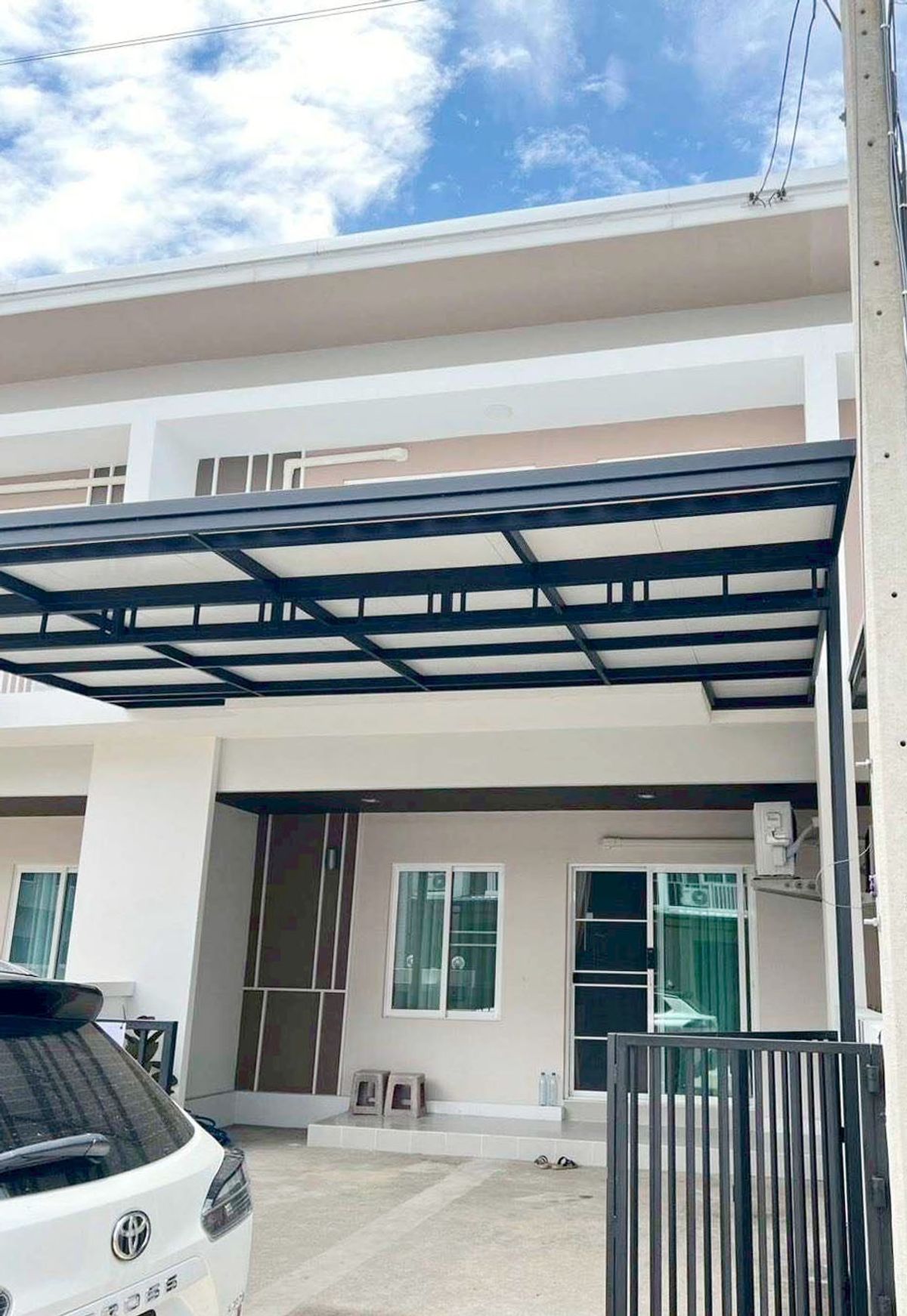 For RentTownhomeChiang Mai : Townhouse in the project Rent 18,000 baht per month, near Mae Jo University, only 5 minutes. No.11H566