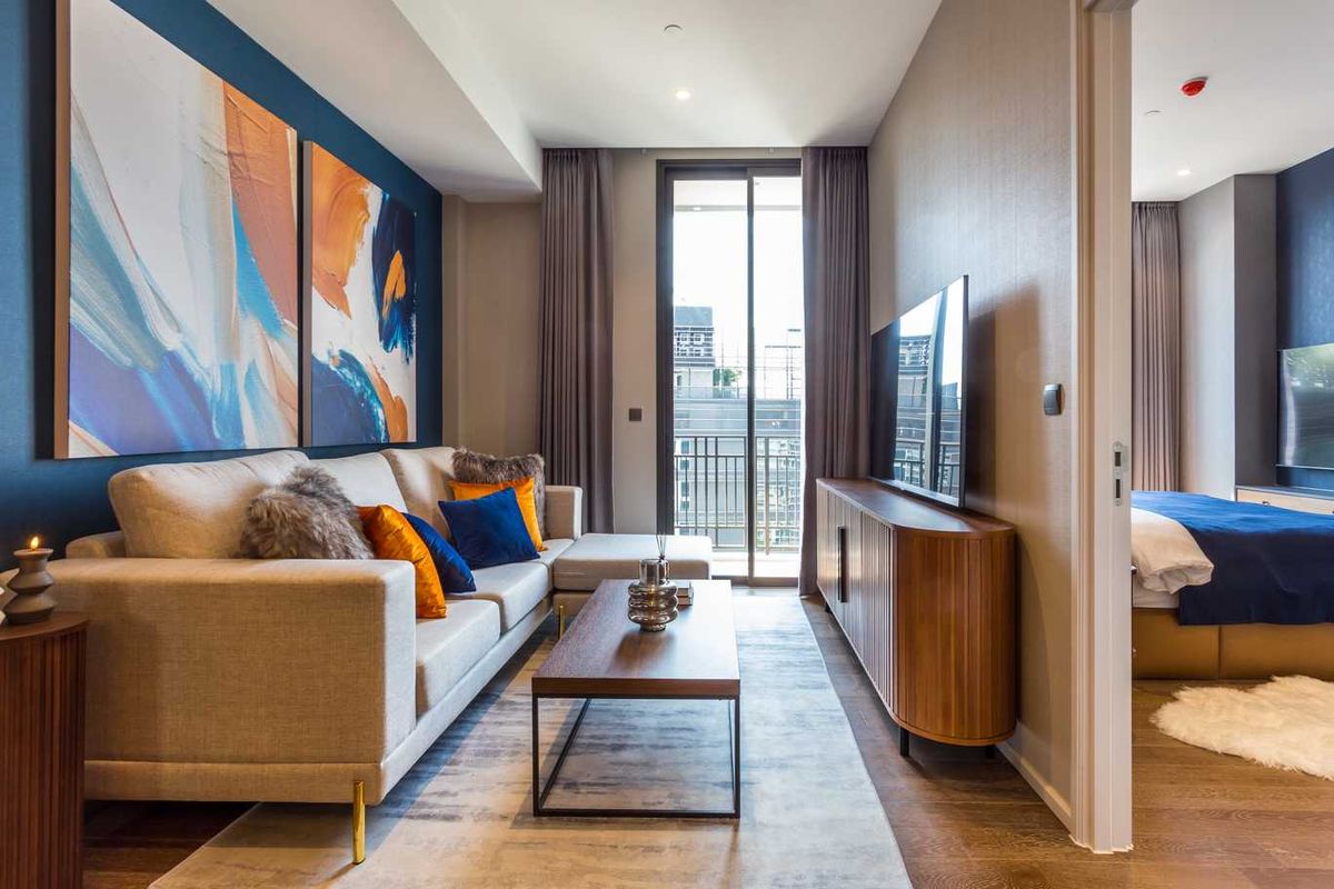 For RentCondoWitthayu, Chidlom, Langsuan, Ploenchit : Condo for Rent Muniq Langsuan, 54 sq.m., Near BTS Chidlom