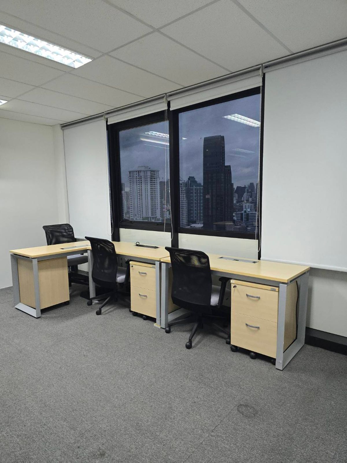 ให้เช่าสำนักงานสุขุมวิท อโศก ทองหล่อ : Service Offices 21 SQM. on Sukhumvit Road