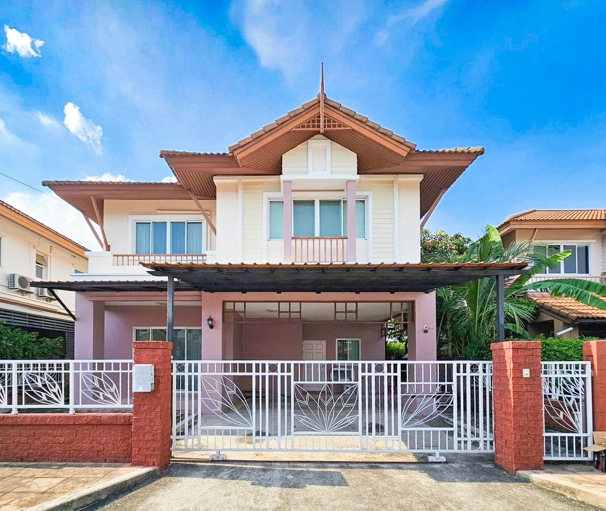 ขายทาวน์โฮมเกษตร นวมินทร์ ลาดปลาเค้า : ปริญญดา เกษตร - นวมินทร์ แจ่มจันทร์ / 3 ห้องนอน (ขาย), Prinyada Kaset - Nawamin ChaemChan / 3 Bedrooms (FOR SALE) PIK121