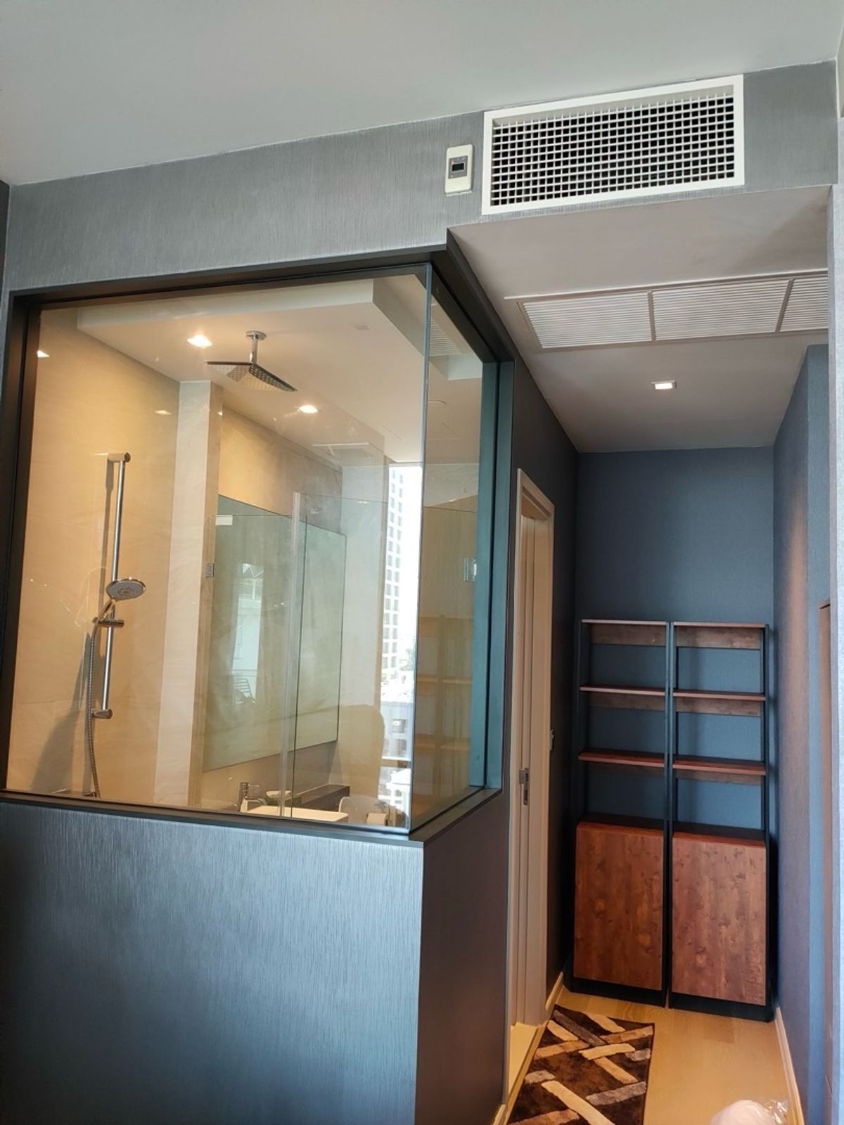 ขายคอนโดสีลม ศาลาแดง บางรัก : 📢👇เหมาะสำหรับอยู่อาศัยหรือการลงทุนใจกลางย่าน CBD ของกรุงเทพฯ! รายล้อมด้วยแหล่งไลฟ์สไตล์ ออฟฟิศ ร้านอาหาร และคาเฟ่