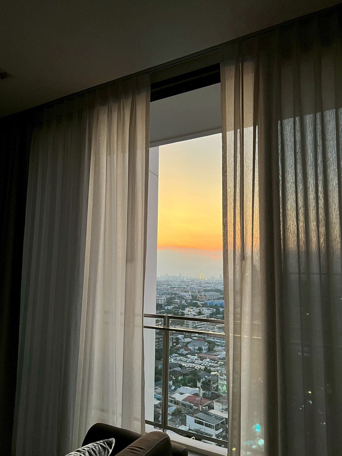 ให้เช่าคอนโดสะพานควาย จตุจักร : For Rent - Sunset View Unit at The Line Phahol Pradipat