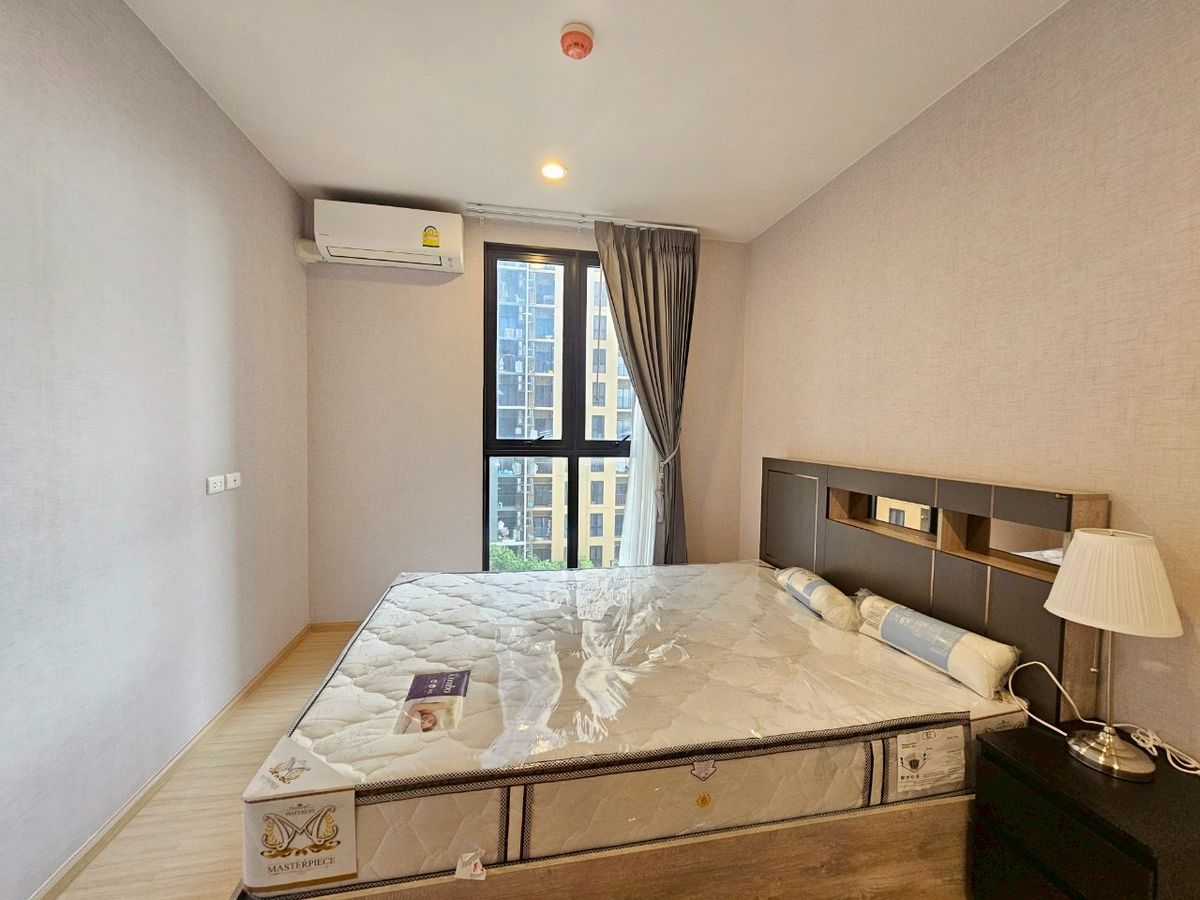 ให้เช่าคอนโดปิ่นเกล้า จรัญสนิทวงศ์ : วิวสระ สวยงาม สดใส ได้ทุกวัน ห้องใหม่กริ๊บเพิ่งซื้อของมาลงที่ พลัม ปิ่นเกล้า