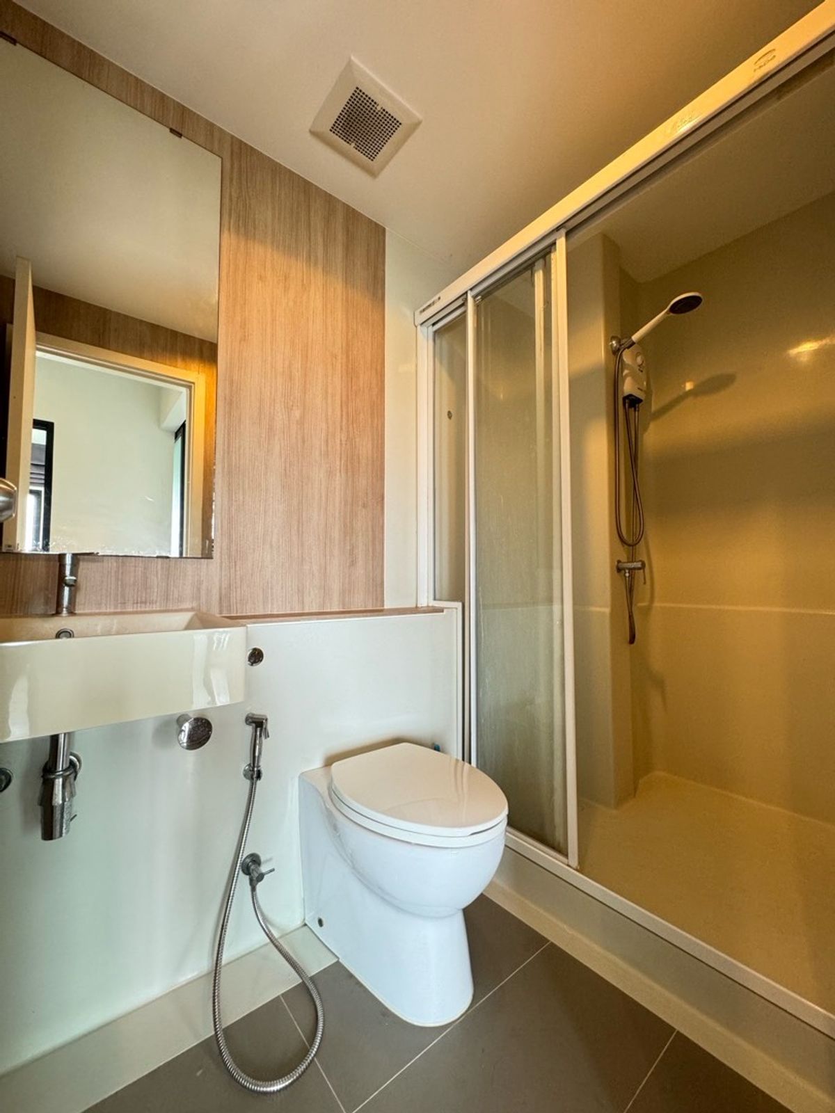 ให้เช่าคอนโดท่าพระ ตลาดพลู วุฒากาศ : ว่างพร้อมอยู่ 🔥 ให้เช่า คอนโด Aspire สาทร–ตากสิน (โซนคอปเปอร์) ว่างพร้อมอยู่  ใกล้ BTS วุฒากาศ 🔥