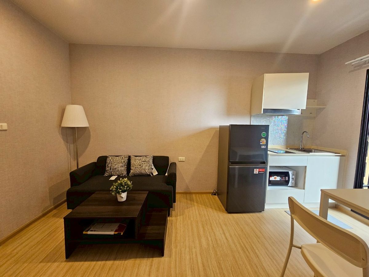 ให้เช่าคอนโดปิ่นเกล้า จรัญสนิทวงศ์ : วิวสระ สวยงาม สดใส ได้ทุกวัน ห้องใหม่กริ๊บเพิ่งซื้อของมาลงที่ พลัม ปิ่นเกล้า