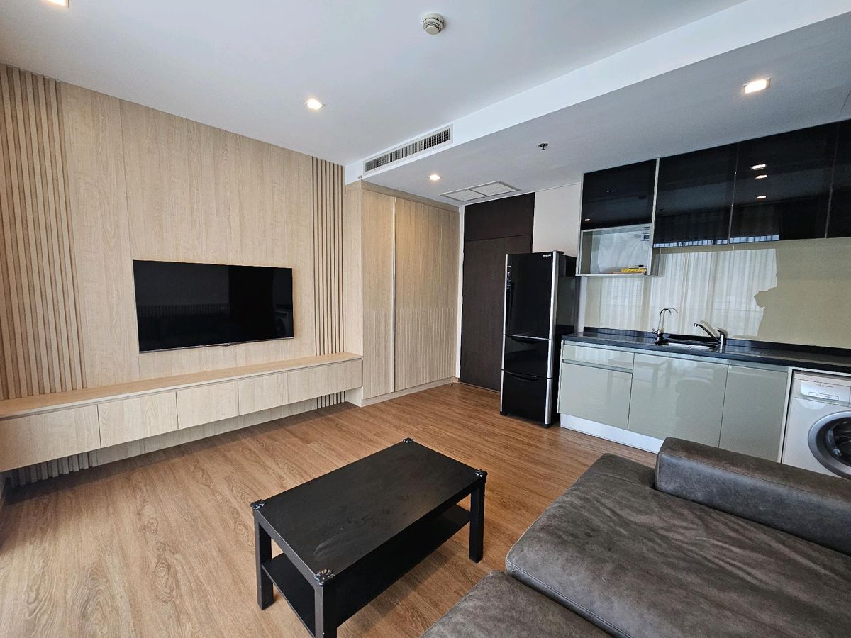 ให้เช่าคอนโดสุขุมวิท อโศก ทองหล่อ : ให้เช่า [For Rent] Noble Remix BTS ทองหล่อ 0994629391 เบิร์ด
