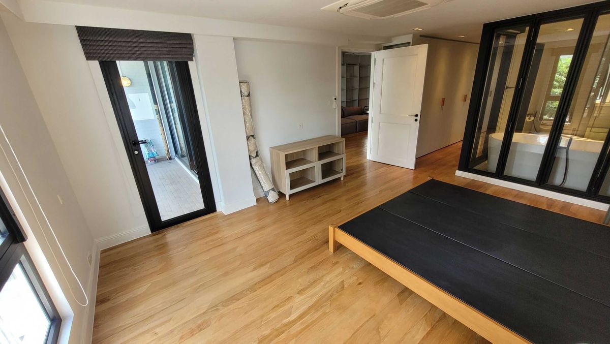 For RentCondoOnnut, Udomsuk : 🔥For urgent rent🔥Icon 2, 8-storey low-rise condo, Sukhumvit area, near BTS Thonglor