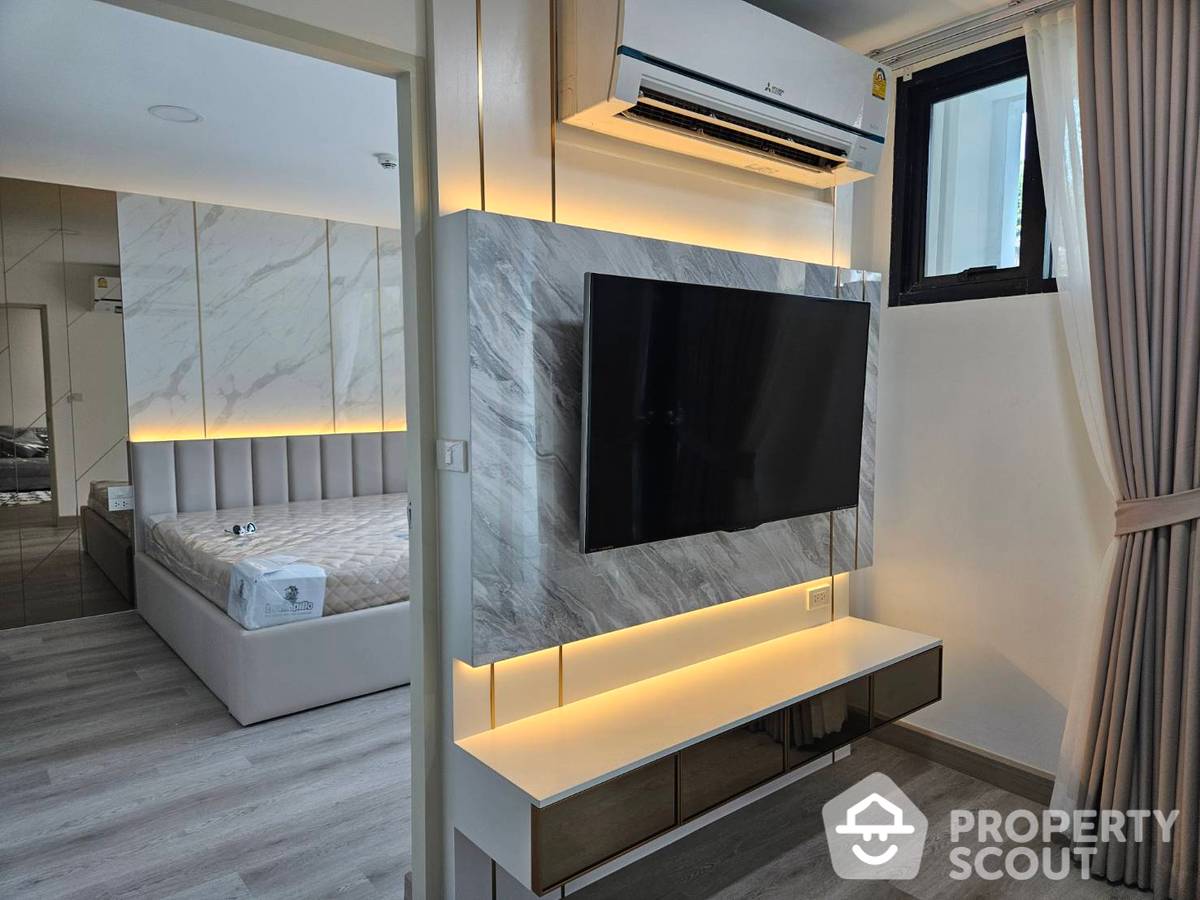 For SaleCondoOnnut, Udomsuk : 1-BR Condo at D 65 Condominium near BTS Ekkamai