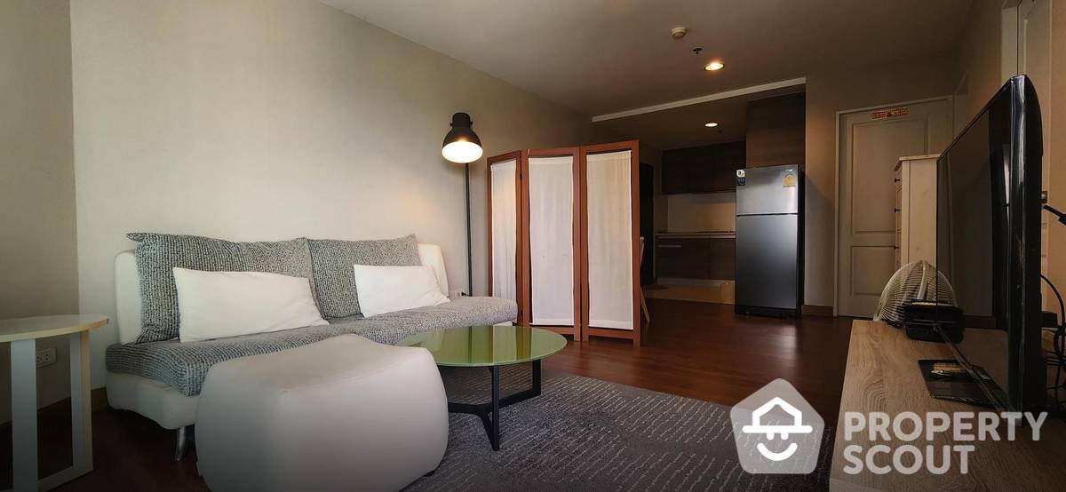 For RentCondoRama9, Petchburi, RCA : 2-BR Condo at Belle Grand Rama 9 near MRT Phra Ram 9