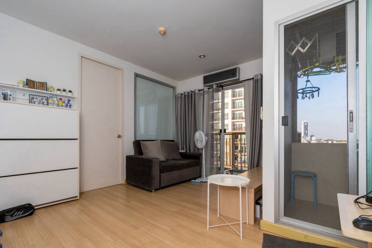 For SaleCondoBangna, Bearing, Lasalle : Sell ​​The Parkland Srinakarin Lakeside (The Parkland Srinakarin Lake Side)  🛏️ 1 bedroom 🛁 1 bathroom 🛋️ 1 living room size 36 sqm. Building 2, 17 🌅 View of the city ✨ Price 1,890,000 baht ✨  