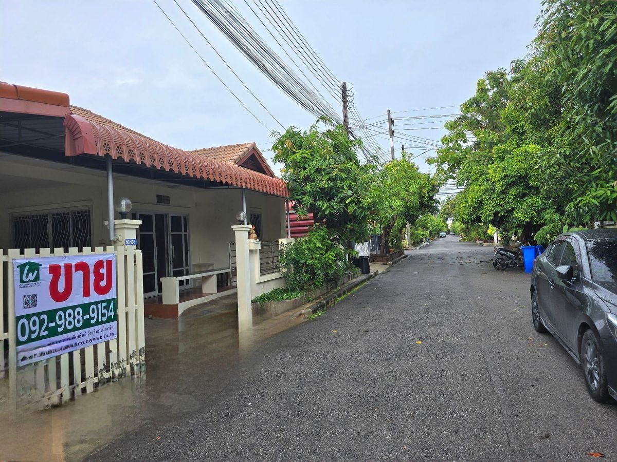 ขายบ้านมหาชัย สมุทรสาคร : ขาย บ้านเดี่ยว 1 ชั้น ซื่อตรงสาริน พระราม2-โคกขาม เนื้อที่ 52.5 ตรว. พื้นที่ใช้สอยกว้าง  