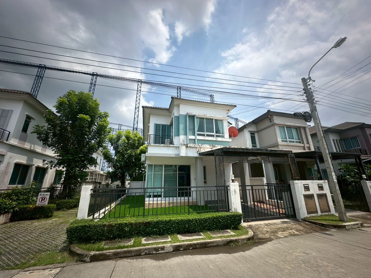 ขายบ้านนวมินทร์ รามอินทรา : ขาย!!! บ้านหลังหัวมุม บนที่ดิน 35.6 ตร.ว. สภาพใหม่ พร้อมเข้าอยู่ได้เลย เจ้าของดูแลบ้านอย่างดี