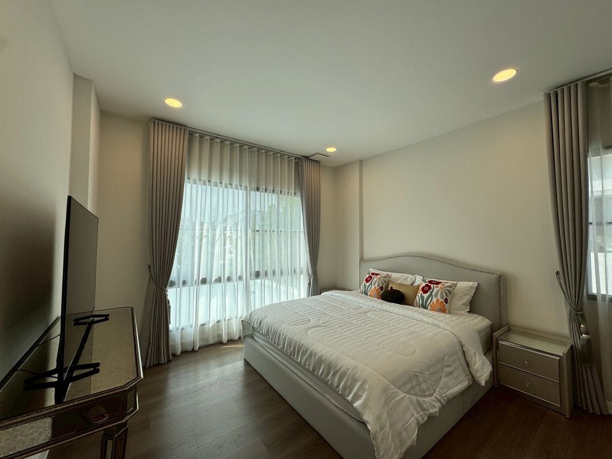 For RentHousePattanakan, Srinakarin : Nantawan new krungthep kreetha for rent 