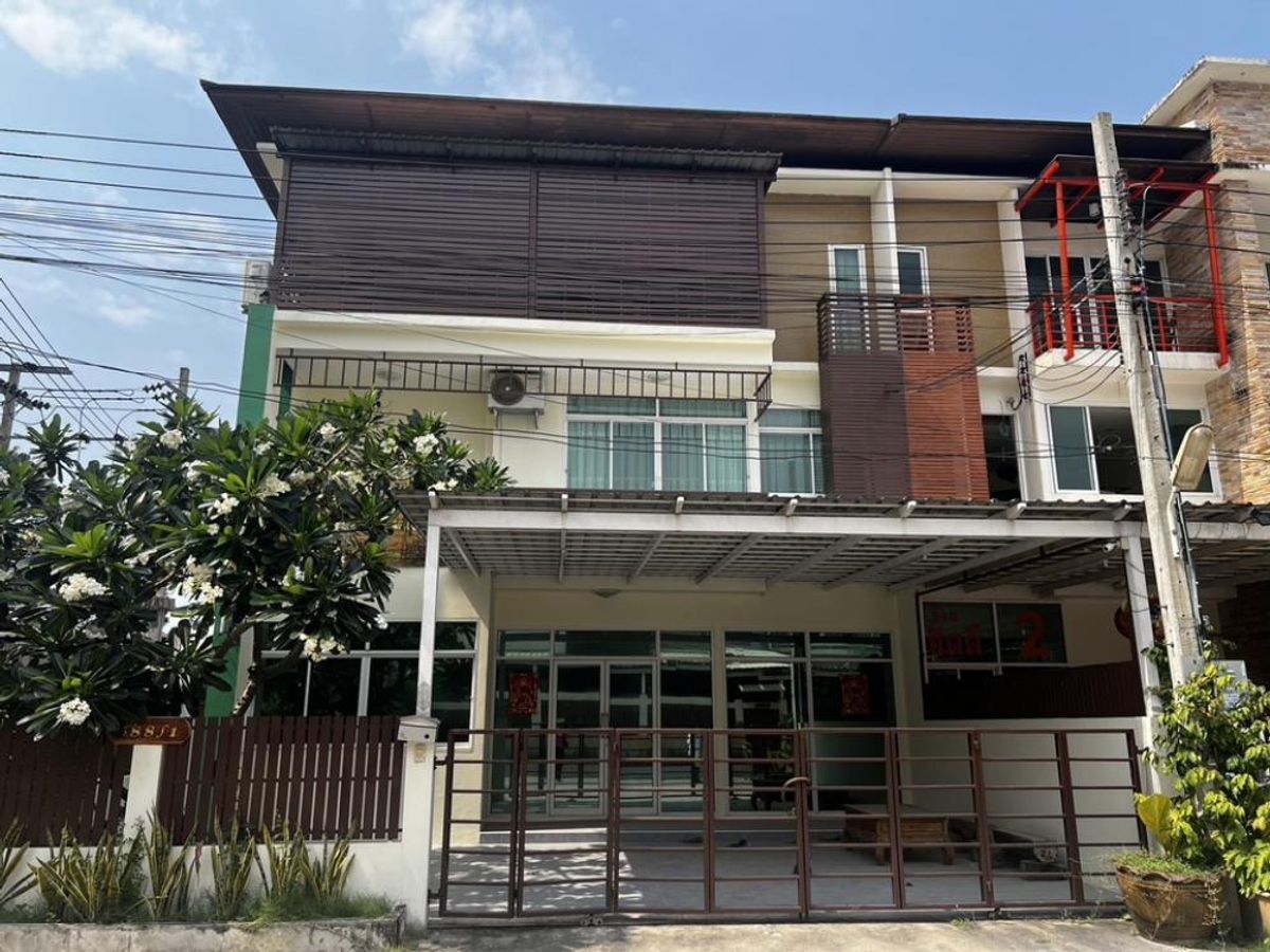 ให้เช่าทาวน์โฮมลาดพร้าว101 แฮปปี้แลนด์ : 🧡 ให้เช่า ทาวน์เฮ้าส์ บ้านบดินทร์เอ็กซ์คลูซีพ ลาดพร้าว 112 🧡 เฟอร์นิเจอร์ครบ ใกล้ทางด่วนลาดพร้าว ใกล้ BTS และ MRT รหัส: S2501-518  