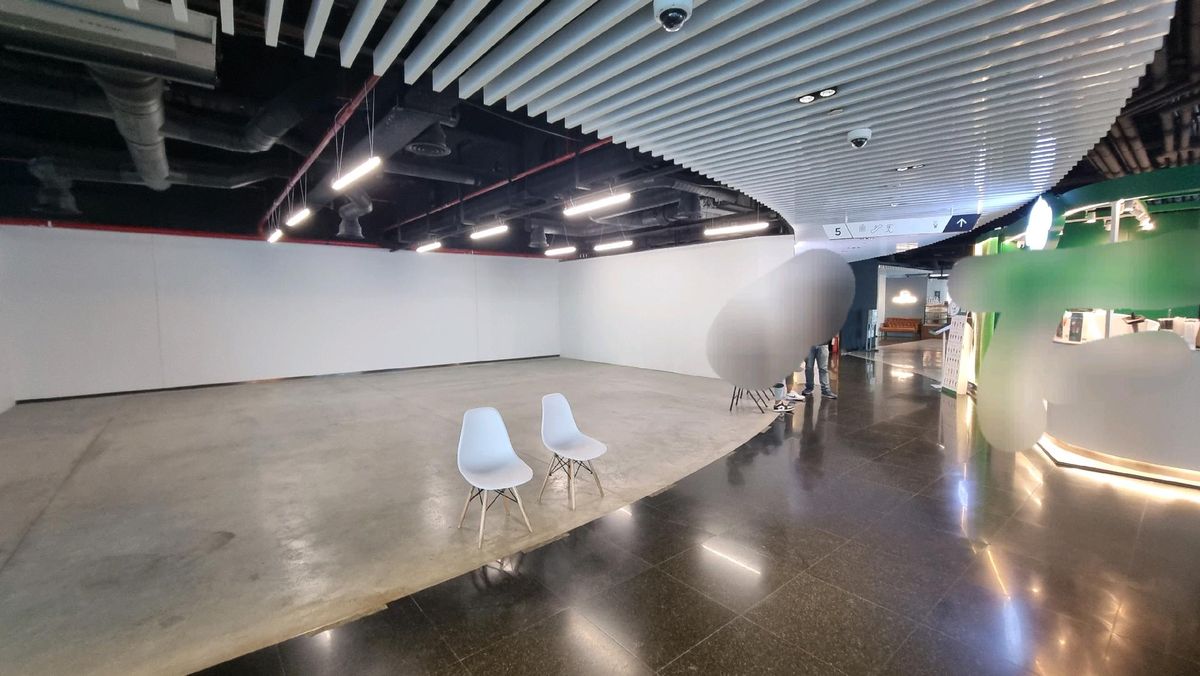 ให้เช่าร้านค้า/ตลาดนัดนานา : ให้เช่าพื้นที่ สำหรับขายของครับทุกธุรกิจที่ถูกกฎหมายเช่น สปา ทำเล็บ เสริมสวย ขายอาหาร 100 ตร.ม.