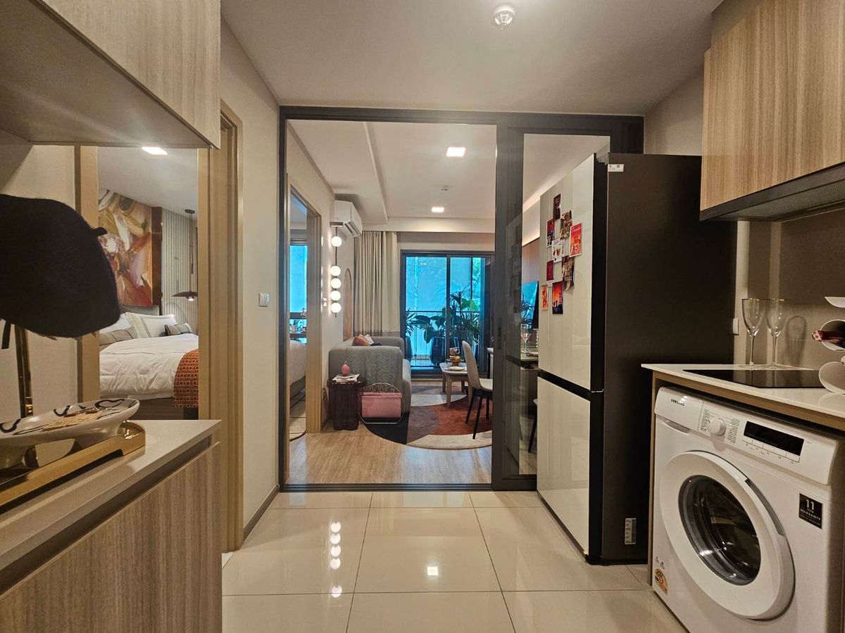 ขายคอนโดรัชดา ห้วยขวาง : Low rise 1 ห้องนอน ใกล้ MRT รัชดา เดินทางสะดวก ทะลุ วิภาวดี 16 081-245-7349