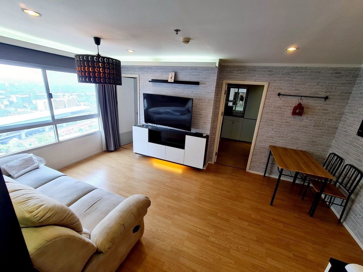 For RentCondoPattanakan, Srinakarin : Large room for rent 🔥 Lumpini Place Srinakarin - Hua Mak Ste 
 Floor 23, size 53 sq.m., price 22,000 baht 
 
