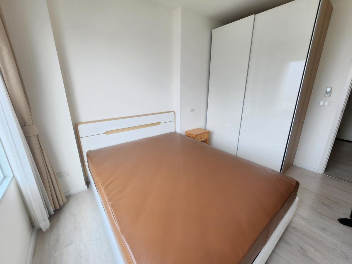 For RentCondoThaphra, Talat Phlu, Wutthakat : Aspire Sathorn Thapra (Aspire Sathorn Thapra) for rent, next to BTS Talat Phlu with 2 air conditioners+ only 10,000 baht.
