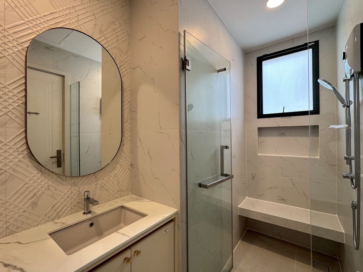 For RentHousePattanakan, Srinakarin : Nantawan new krungthep kreetha for rent 