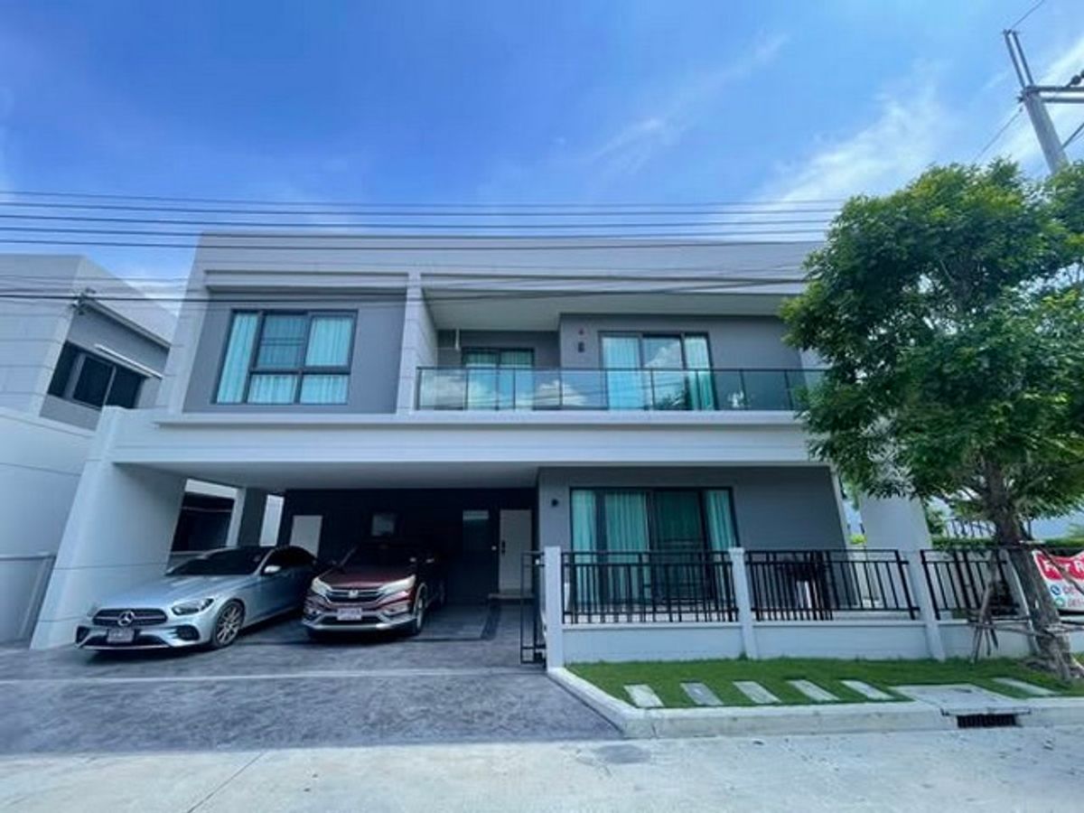 ให้เช่าบ้านบางนา แบริ่ง ลาซาล : HR2456ให้เช่าบ้านใหม่พร้อมอยู่ หมู่บ้านเซนโทรบางนา เฟส1 ใกล้เมกาบางนา ใกล้ทางด่วน เดินทางสะดวก