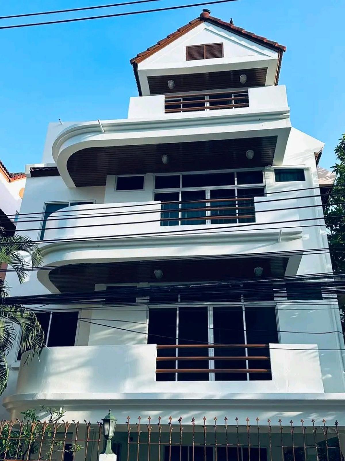 For RentHouseSukhumvit, Asoke, Thonglor : House 5 Bedrooms Near Emporium 📍, Terminal21📍ASKE, 400 SQM 5BED5SUKHUMVIT31 📍, BTS Phromphong 📍120,000 Baht /Month Kim Line: MirageCondo, 0842914701