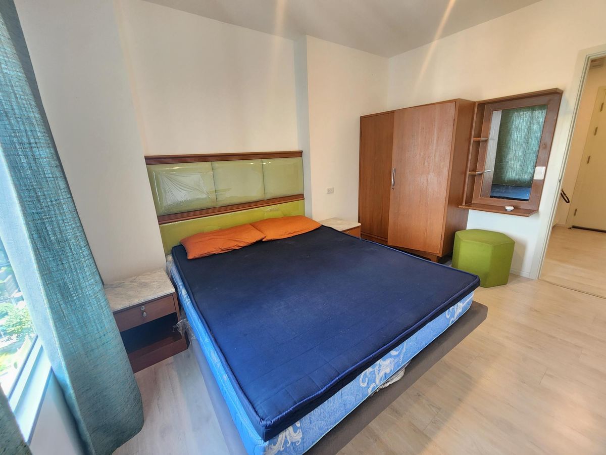 For RentCondoThaphra, Talat Phlu, Wutthakat : Aspire Sathorn Thapra (Aspire Sathorn Thapra) for rent, next to BTS Talat Phlu with 2 air conditioners+ only 10,000 baht.