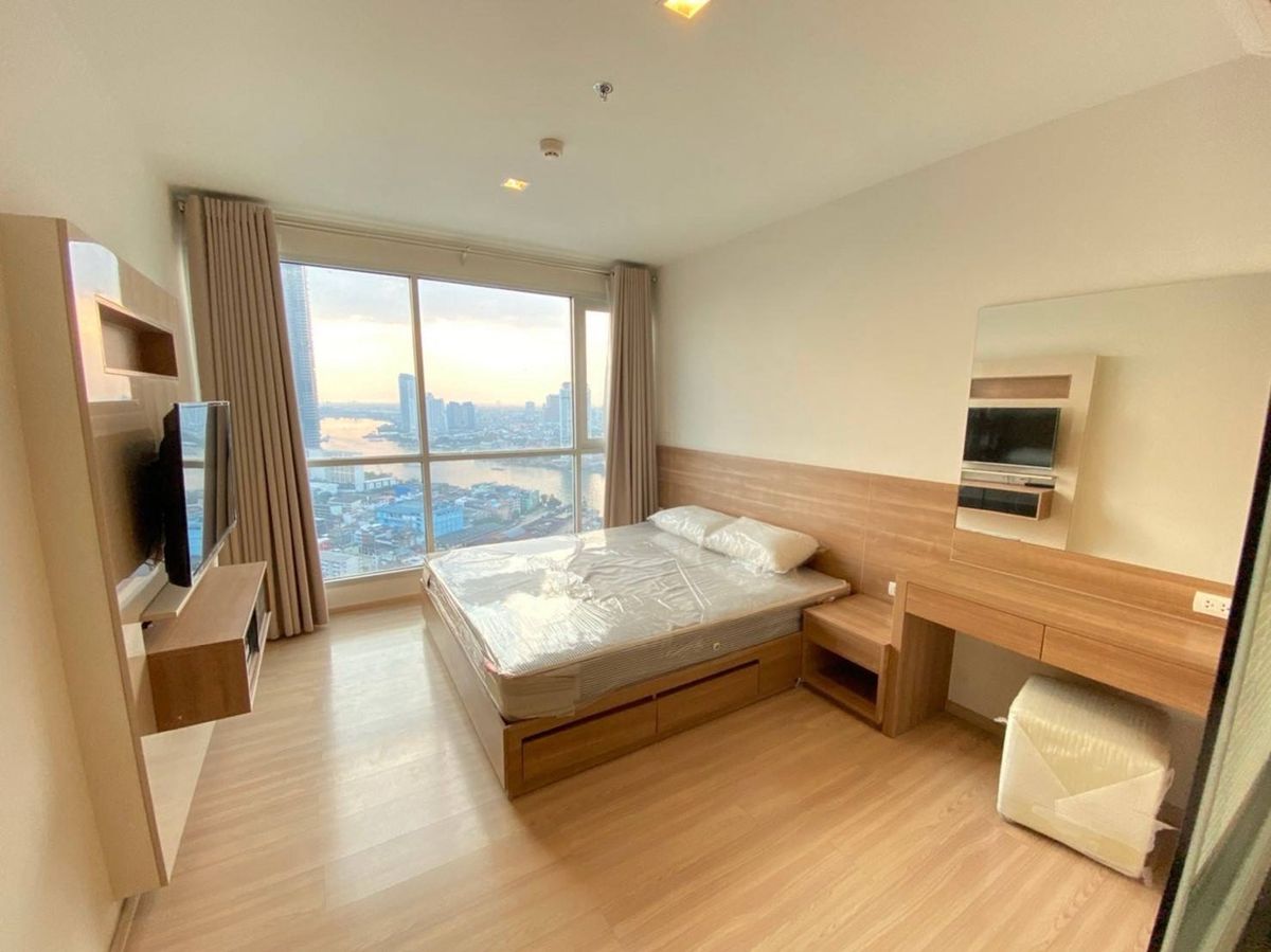 For RentCondoSathorn, Narathiwat : Rhythm Sathorn Condo Rental | Building S River View near BTS Saphan Taksin