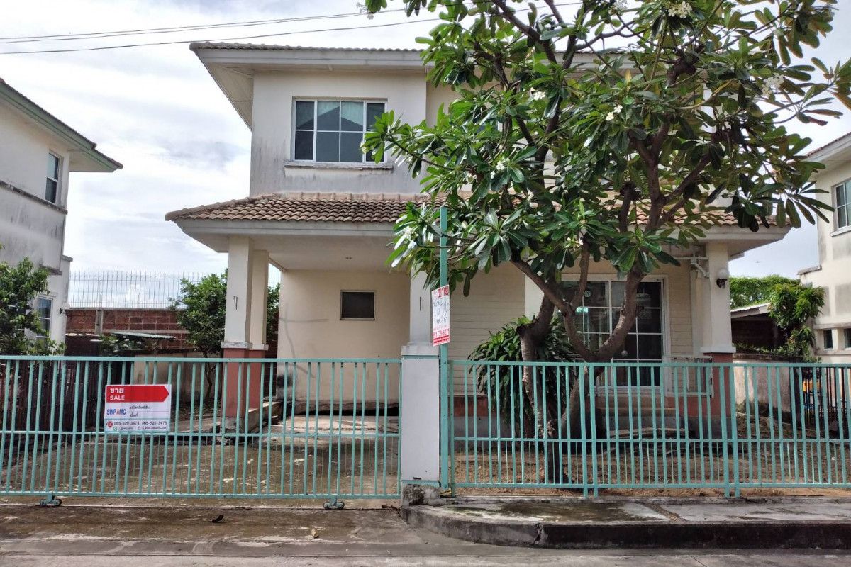 ขายบ้านลาดกระบัง สุวรรณภูมิ :  โครงการปาริชาติ ซอยคุ้มเกล้า 11